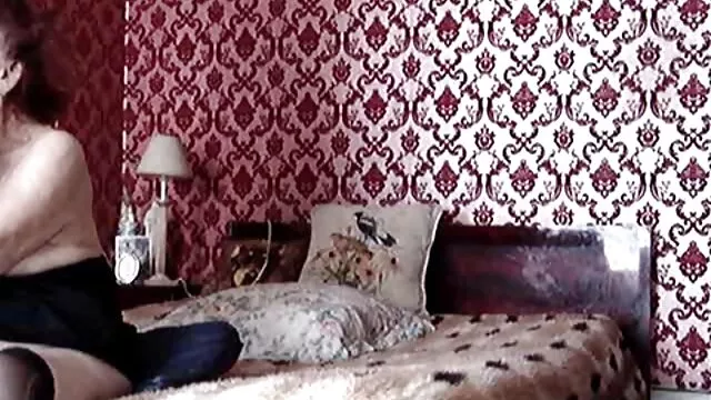 Allinternal bella Lione ottiene il suo stretto culo con sperma nuovi videoporno