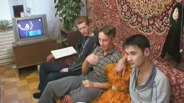 Procace moglie fa succosa nuovi video hard italiani Pompino Ebano davanti al marito