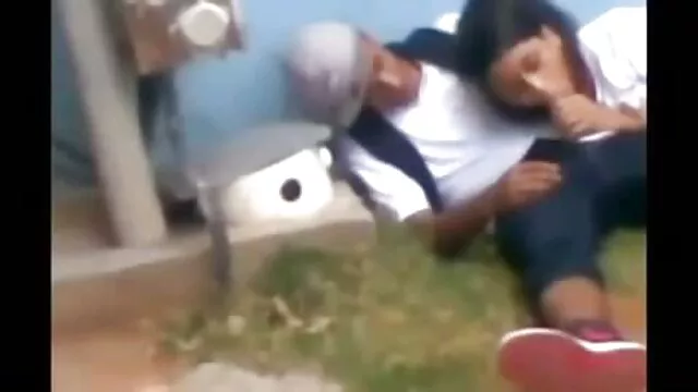 Tizio cazzo ragazza in Figa Pecorina e tiene le nuovi video amatoriali porno mani per il culo piccolo