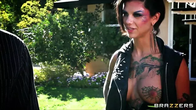 bionda Giselle Palmer strappa un uomo duro con le sue mascelle nuovi video porno