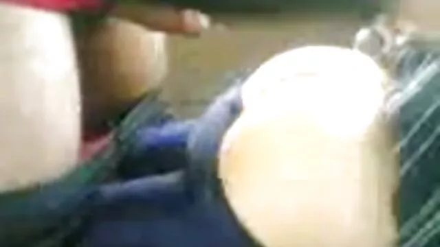 Hottie accarezzò la sua porno nuovi film figa desiderosa e ha chiesto il sesso